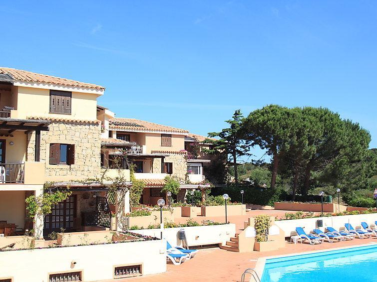 Bougainvillae Aparthotel Liscia di Vacca