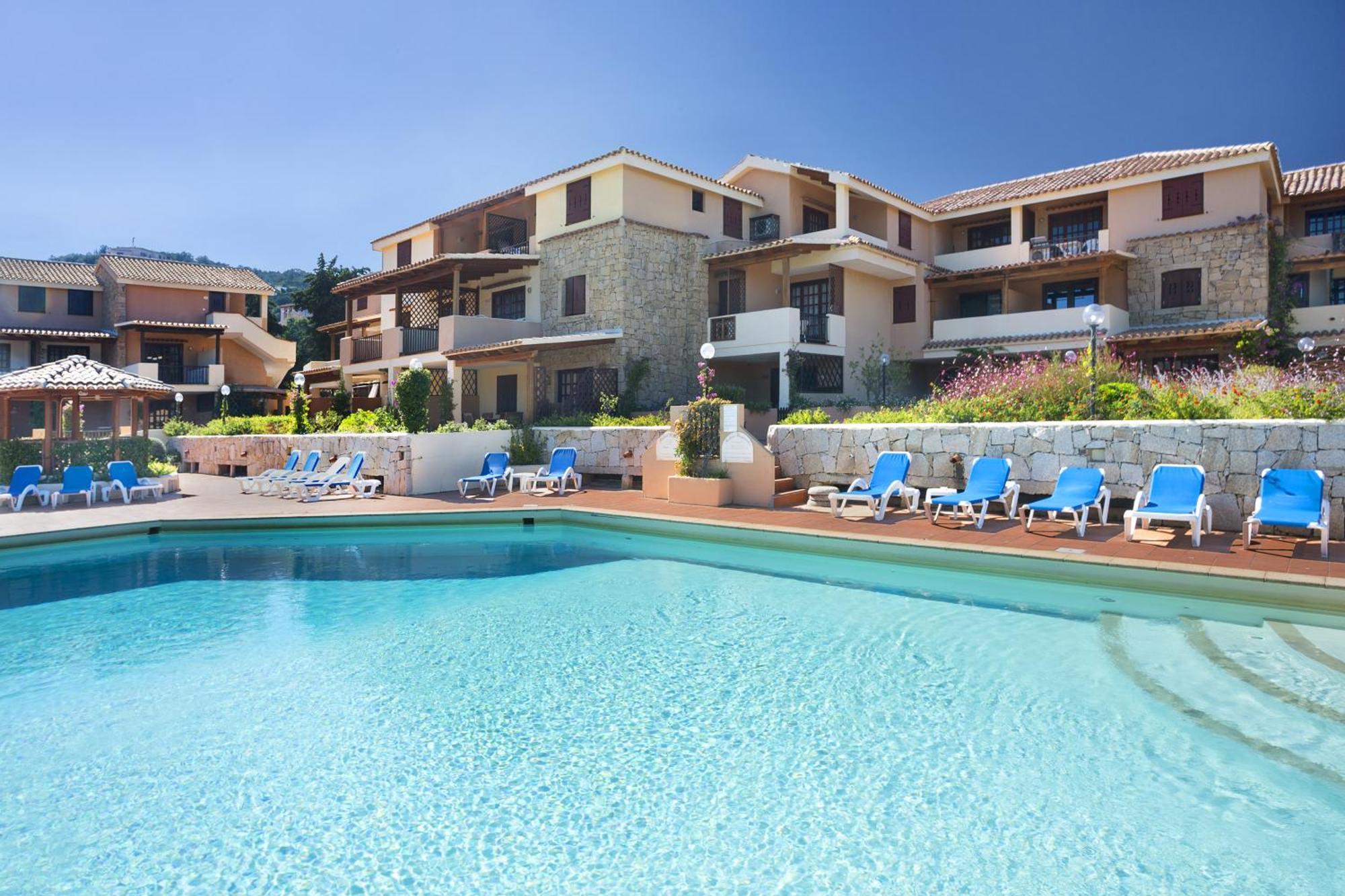 Bougainvillae Aparthotel 2*