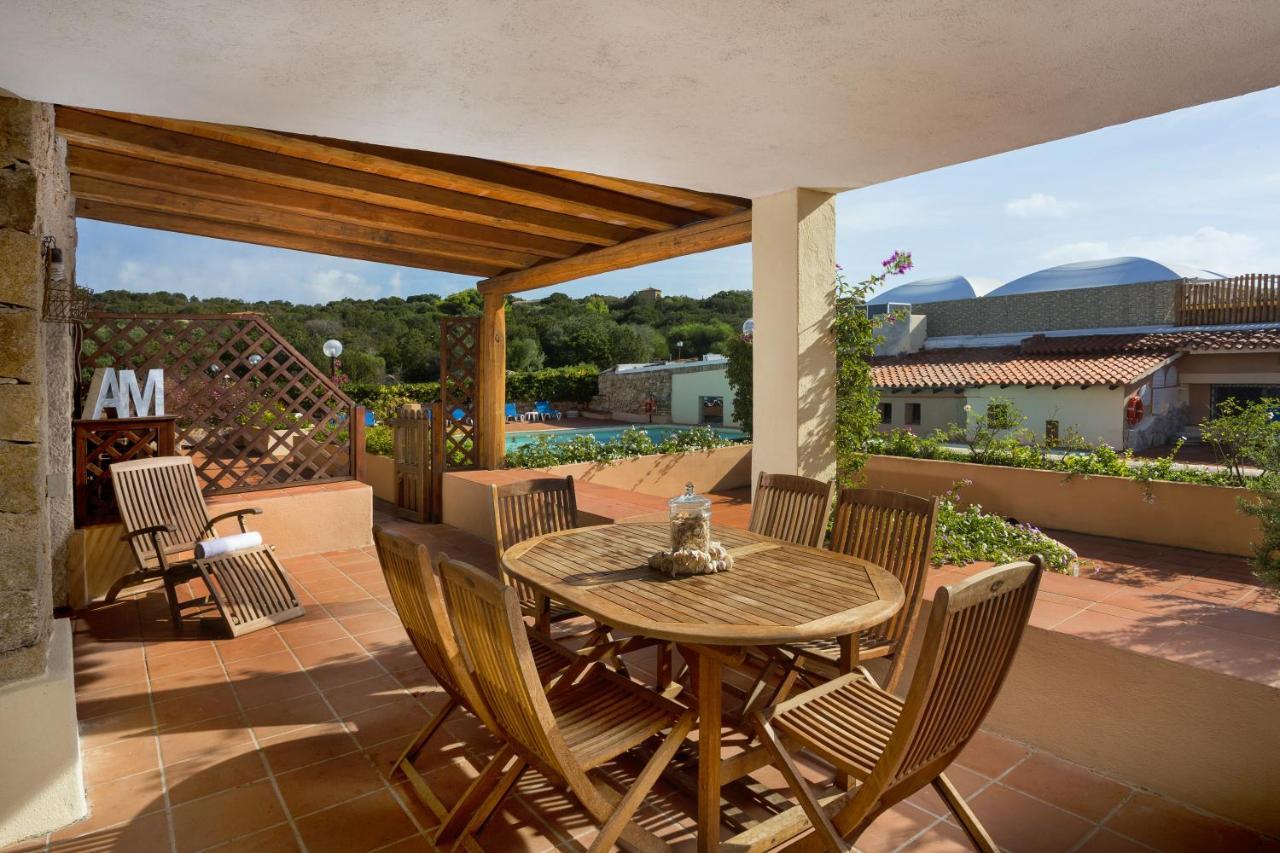 Aparthotel Bougainvillae Liscia di Vacca