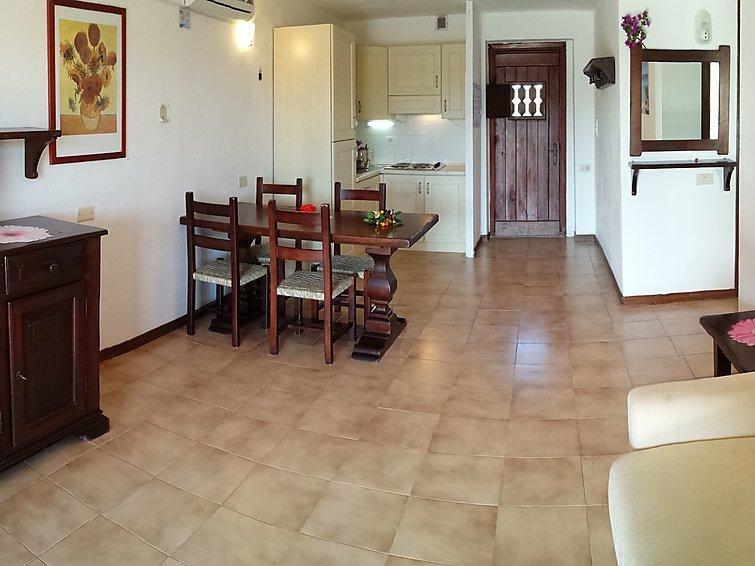 Aparthotel Bougainvillae 2*